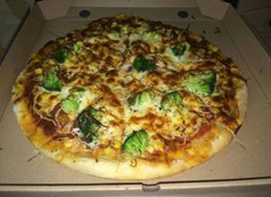 Cloverleaf pizza